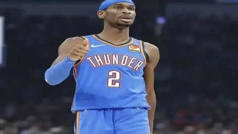 哈尔滨亚冬会：央视直播中国队10分钟揽获三金